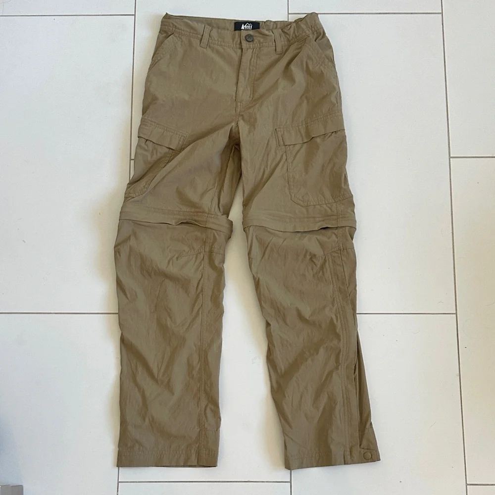 REI Co-op  Sahara Convertible Pants - Kids Khaki Cargo Pants zip shorts 10/12